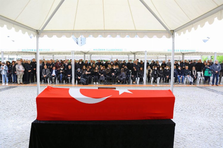 CHP'li Kemal Demirel Bursa'da son yolculuğuna uğurlandı 2