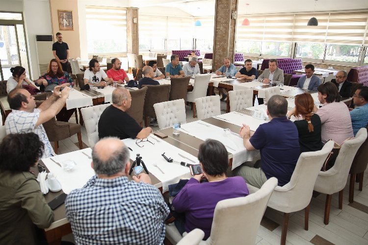 EMD üyeleri hem İzmir Bergama’yı dinledi hem tarihi gezdi 4