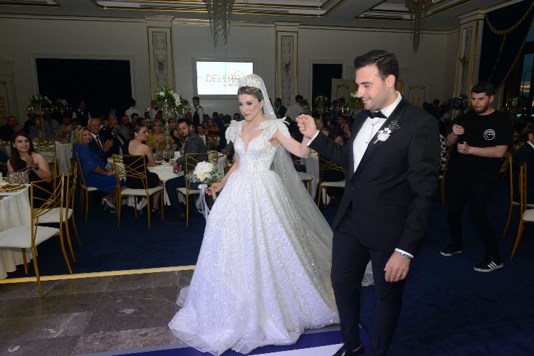 Bursa'da Mehmet Çevik'li görkemli düğün 3