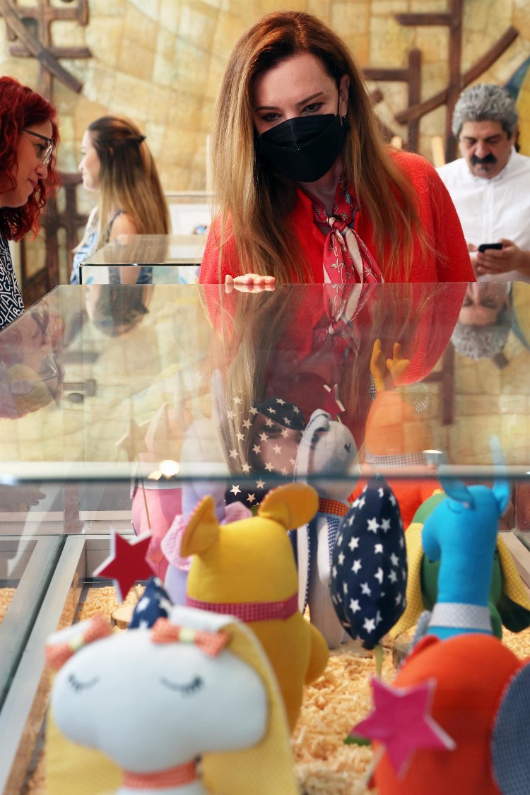 Çevre dostu tasarlanan oyuncaklar İzmir'de sergileniyor 1