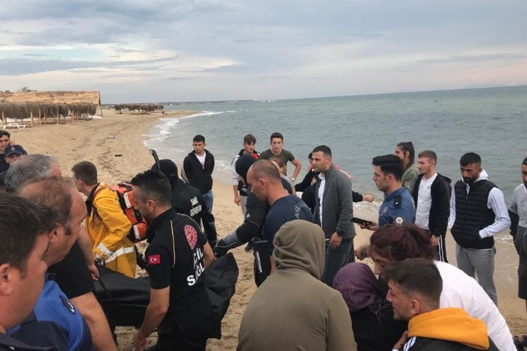 Edirne Enez'de denize giren genç boğuldu