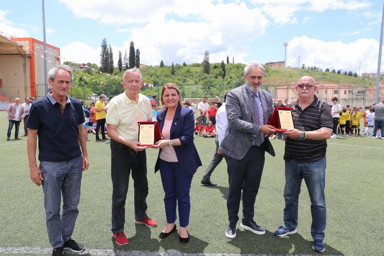 İzmit'te Kamuran Akşar Turnuvası’nın şampiyonu Kocaelispor oldu 2