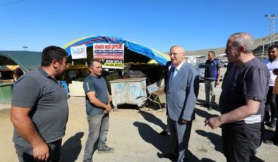Başkan Yaşar, kurban alanını ziyaret etti