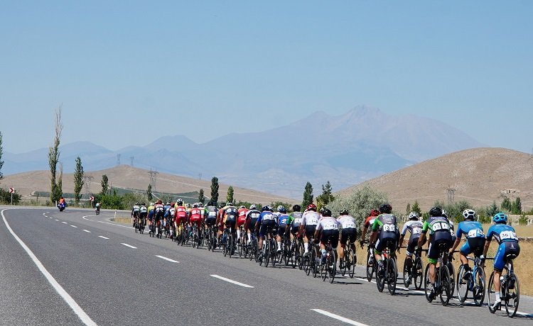 Kayseri Erciyes’te uluslararası bisiklet yarışları devam ediyor 1