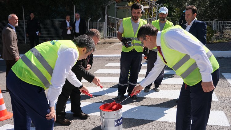 Bursa Yıldırım’da 'yayalara saygı' 1 Bursa Yıldırım’da 'yayalara saygı' 1
