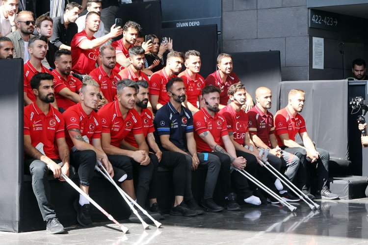 Türkiye Ampute Futbol Milli'ye 'Clear' sponsor oldu 2