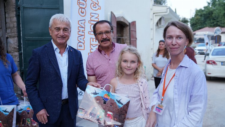Antalya'da 3. Uluslararası Finike Suluboya Festivali sergisi 1 Antalya'da 3. Uluslararası Finike Suluboya Festivali sergisi 1