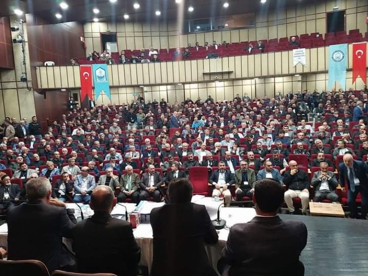 Bursa Erzurum Dernekleri Federasyonu'nda Ömeroğulları güven tazeledi 3