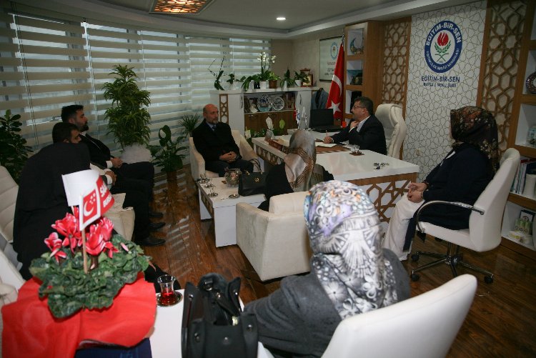 Bursa'da Saadet Partisi'nden Eğitim-Bir-Sen'e ziyaret 2