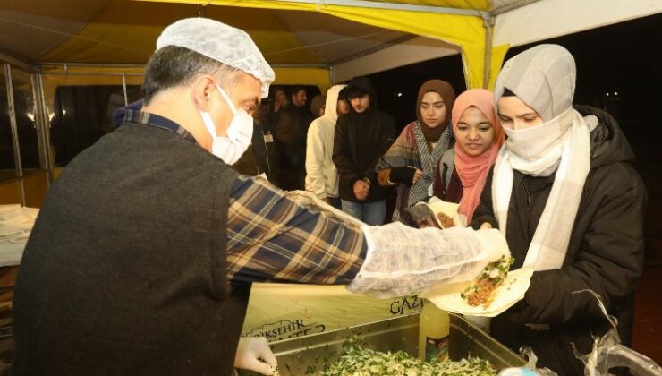 Gaziantep’in yemek ikramından 20 bin üniversiteli yararlandı