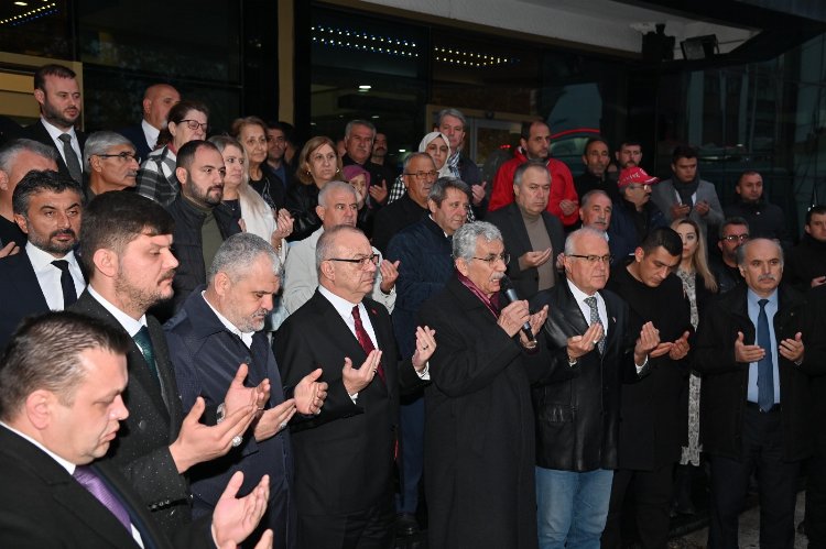 Manisa'da MHP'li Murat Öner için pilav hayrı 2