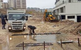 Mardin Artuklu Belediyesi ekipleri sağanak yağış mesaisinde
