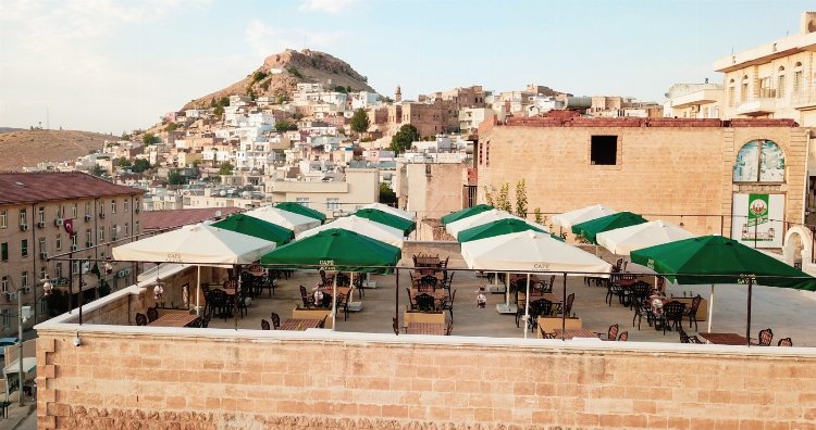 Mardin'de hükümet konağı kafe oldu 10