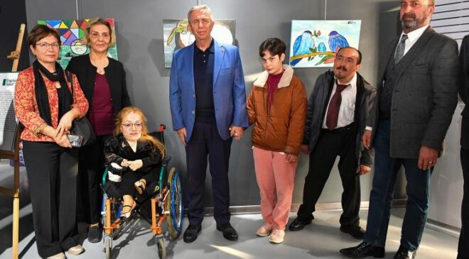 Mansur Yavaş 3 Aralık Dünya Engelliler Günü İçin Düzenlenen Sergiye Katıldı