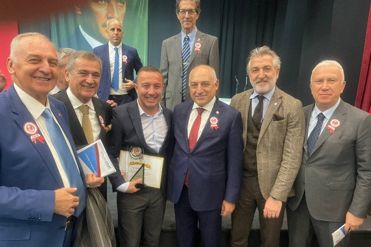 Bucaspor 1928’in onur gecesi 13 Bucaspor 1928’in onur gecesi