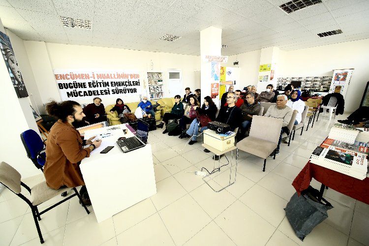 Bursa'da Yenişehir Eğitim Sen'den 'sosyalist' tartışma 1
