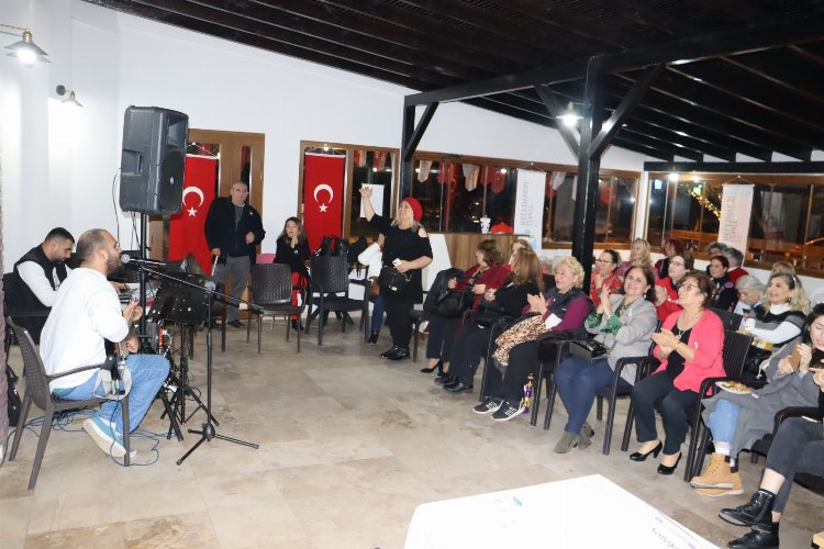 İzmit'te Balkan Dernekleri Yerleşkesi’nde 'Kadın Hakları' konuşuldu 1