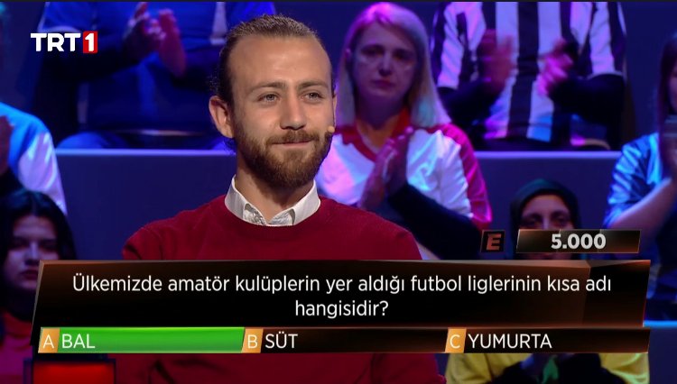 TRT'nin 3'te 3 bilgi yarışması futbola odaklandı 1 TRT'nin 3'te 3 bilgi yarışması futbola odaklandı 1