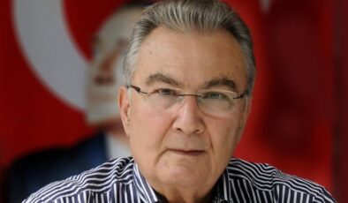 CHP eski Genel Başkanı Deniz Baykal vefat etti