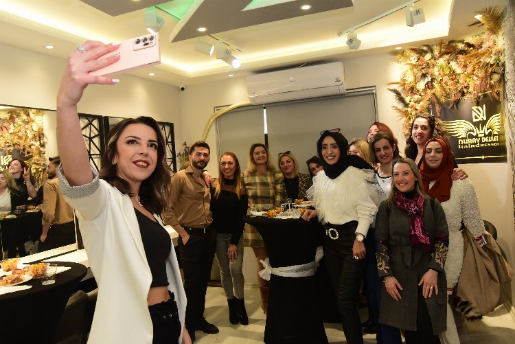 Bursa'da güzellik salonunda 10. yıla sessiz kutlama 2