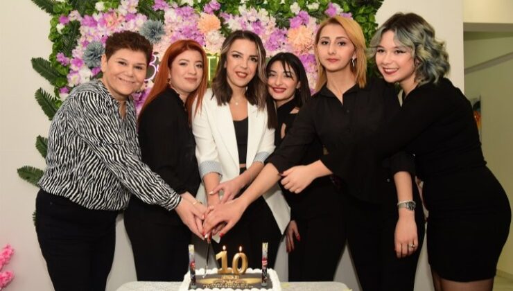 Bursa’da güzellik salonunda 10. yıla sessiz kutlama
