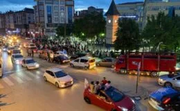 Akyurt’ta vatandaşlar seçim sonuçlarını kutladı