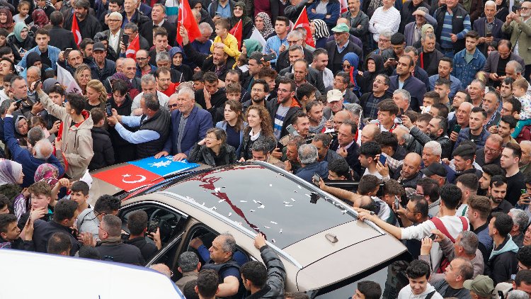 Bursa Mustafakemalpaşa'dan Togg geçti 1 Bursa Mustafakemalpaşa'dan Togg geçti 1