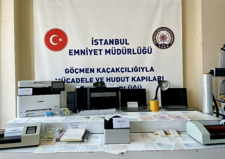 İstanbul'da sahte pasaport atölyesine 2 tutuklama 1