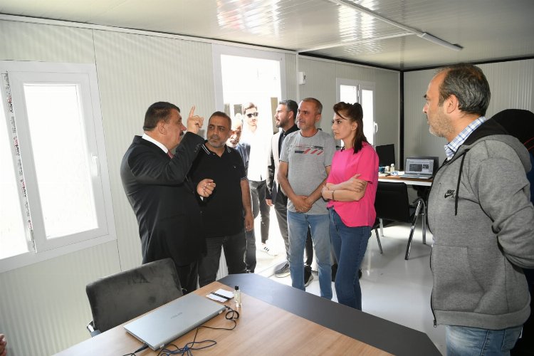 Başkan Gürkan, Malatya basınını 'konteyner kent'te ziyaret etti 2
