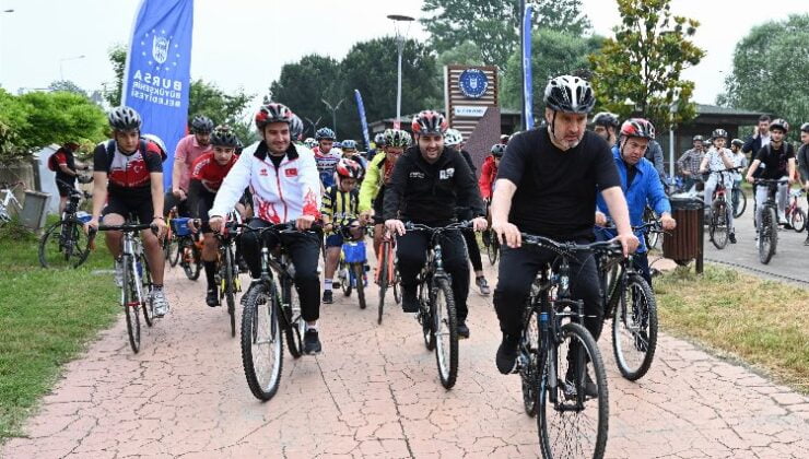 Bursalılar Dünya Bisiklet Günü’nde pedal çevirdiler