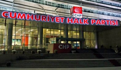 CHP’de tüm MYK üyeleri istifa etti!