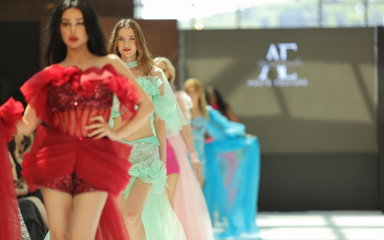 Fashion Week Türkiye'de ilk sezon defilesi gerçekleşti 2