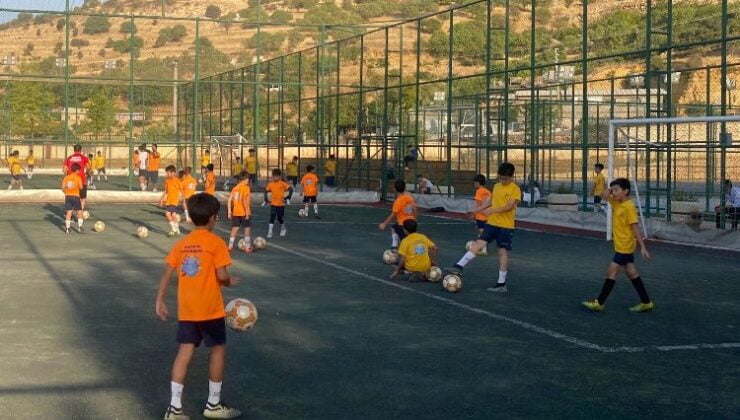 Mardin Büyükşehir geleceğin futbolcularını yetiştiriyor
