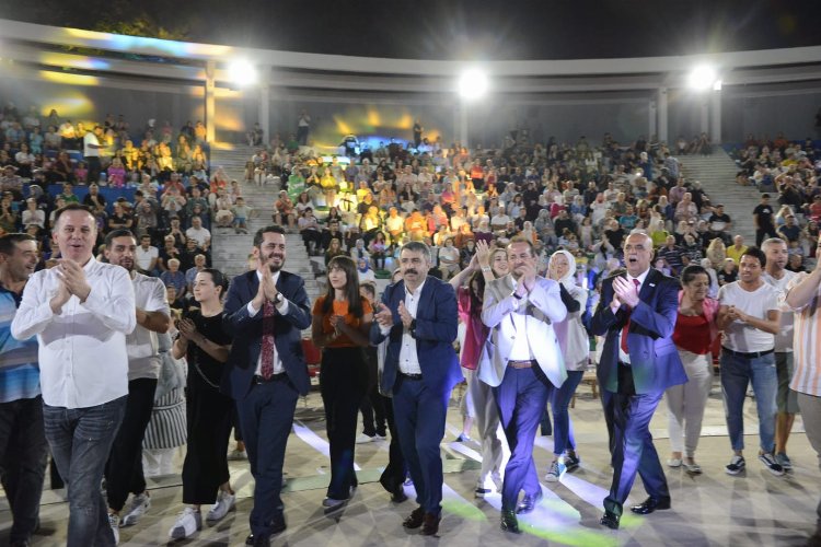 Bursa Yldırım'da 'Rumeli Gecesi' 4