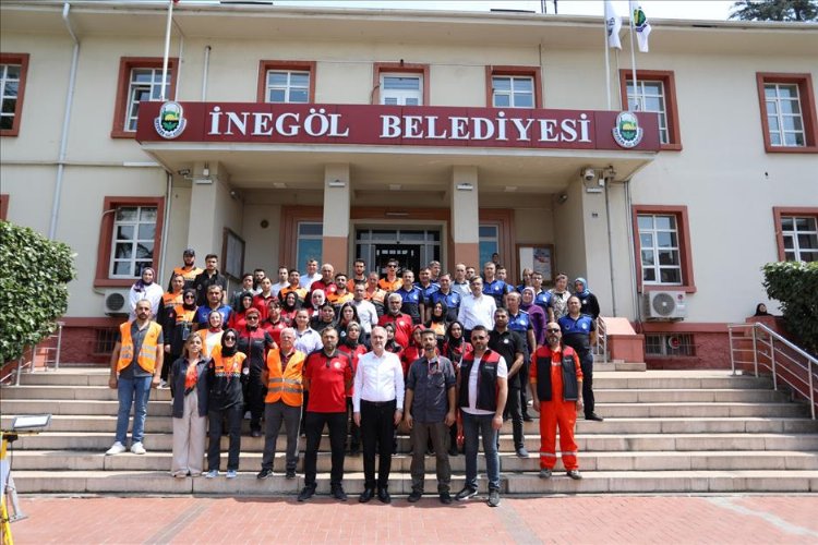 İnegöl deprem gerçeğini hatırlattı 2 İnegöl deprem gerçeğini hatırlattı 2
