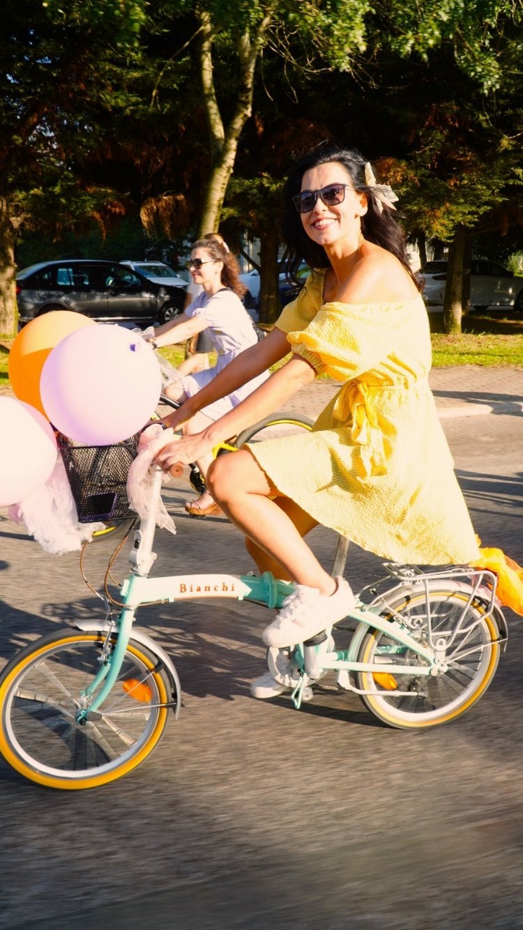 Süslü Kadınlar'dan bisiklette renkli görüntüler 2