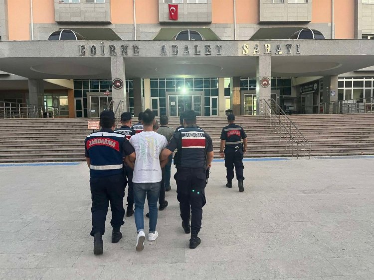 Edirne'de 86 düzensiz göçmen yakalandı 1