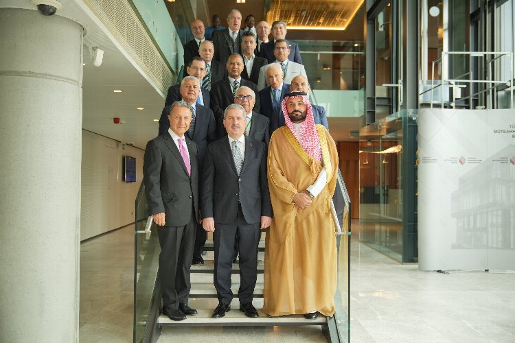 Müteahhitlerden Suudi Arabistan dışındaki ilk toplantı 1