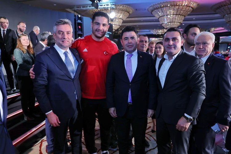 İstanbul Şile'ye 'Spora En Fazla Yatırım Yapan Yerel Yönetim' ödülü 1