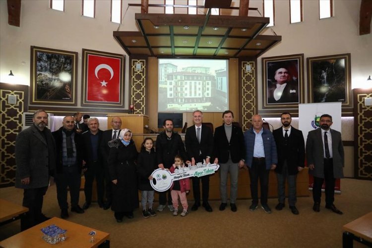 Bursa İnegöl'de 3. Etap ilk konutlar teslim edildi 2 Bursa İnegöl'de 3. Etap ilk konutlar teslim edildi 2
