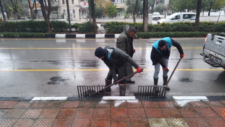 Manisa'da MASKİ'den yağış mesaisine devam 1