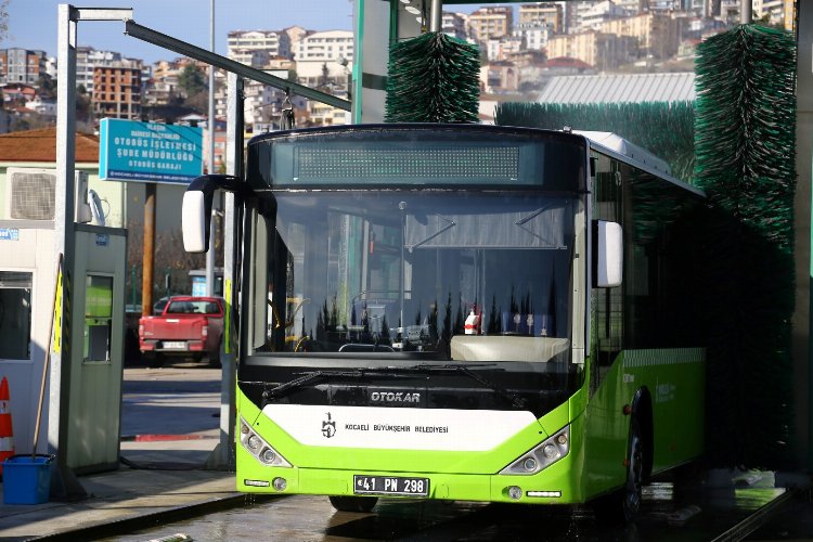 Kocaeli'de otobüsler gri suyla yıkanıyor 1