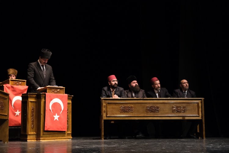 Bursa'da perde İstiklal Marşı için açıldı 1
