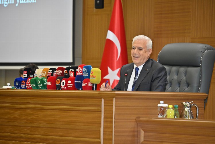 Bursa Büyükşehir Meclisi'nden eski Başkan Aktaş'ın faaliyetlerine oy birliği 1