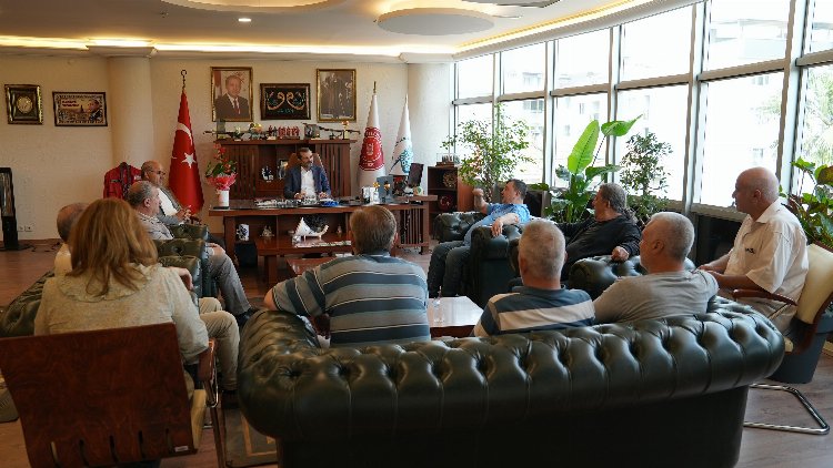 Bursa Gürsu'da Başkan Işık'a ziyaretçi akını 1