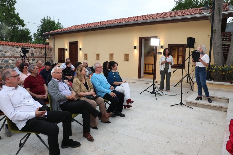 BUYAZ Şiir Onur Ödülü Ayten Mutlu’ya verildi 1 BUYAZ Şiir Onur Ödülü Ayten Mutlu’ya verildi 1