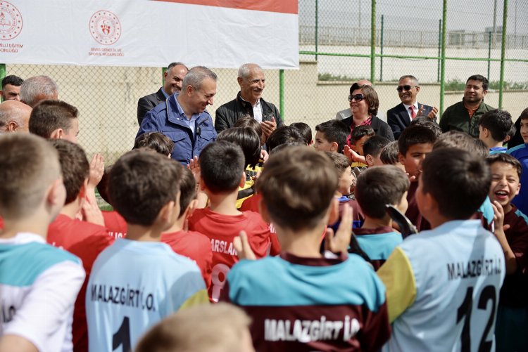 Sivas'ta Muzaffer Güner Futbol Turnuvası 1