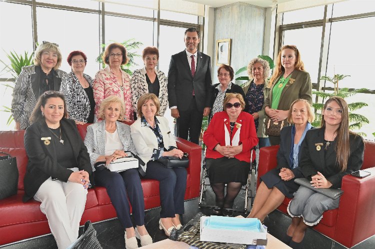 Türk Kadınlar Konseyi'nden Manisa Büyükşehir'e ziyaret 1